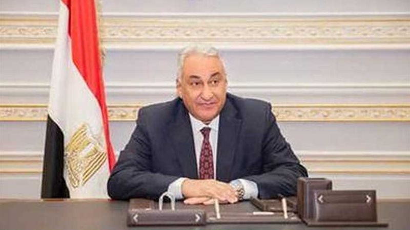 نقيب المحامين: سندرس