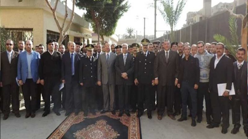 بالصور مدير الإدارة