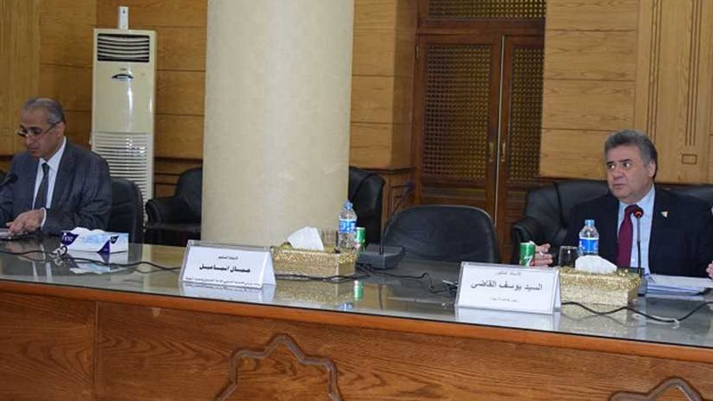 لجنة للإشراف على