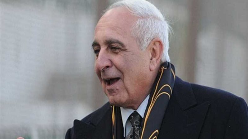 الأهلي يستعين بموظفي