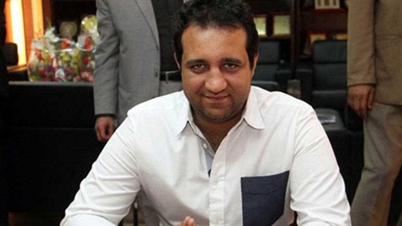 أحمد مرتضى يحضر مباراة