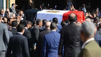 شادية في مثواها الأخير بمقابر العائلة في البساتين