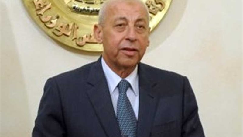 محافظ أسوان يتابع