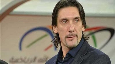 نيبوشا يحاضر اللاعبين ظهرًا قبل مواجهة الرجاء