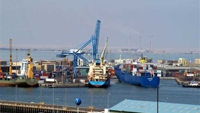 ميناء دمياط يستقبل 9 سفن حاويات وبضائع عامة