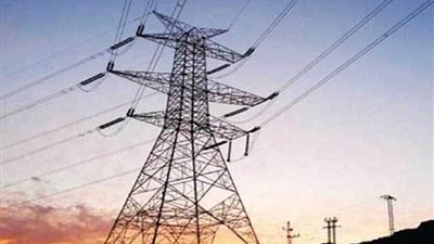 فصل التيار الكهربائي عن ثلاثة خطوط بأبو قرقاص لصيانة المحولات