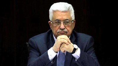 أبومازن يجري حملة اتصالات دولية لـ