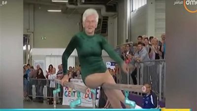بالفيديو .. رضوان عن عجوز تمارس الجمباز: نفكر في تسوية المعاش في مصر بسن الـ 40