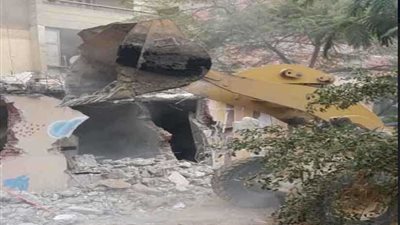 حي الهرم يزيل مخالفات البناء