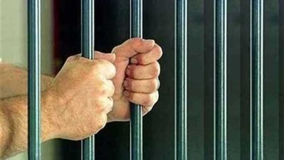 رؤساء أحياء خلف القضبان.. والسبب الرشوة