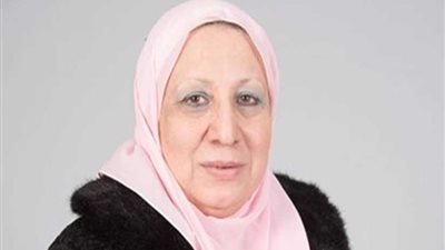 وكيل لجنة الصحة بالبرلمان تشارك في مؤتمر الأورام