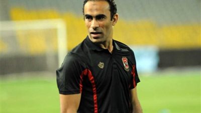 الأهلي يوقع غرامات على المتغيبين عن المران