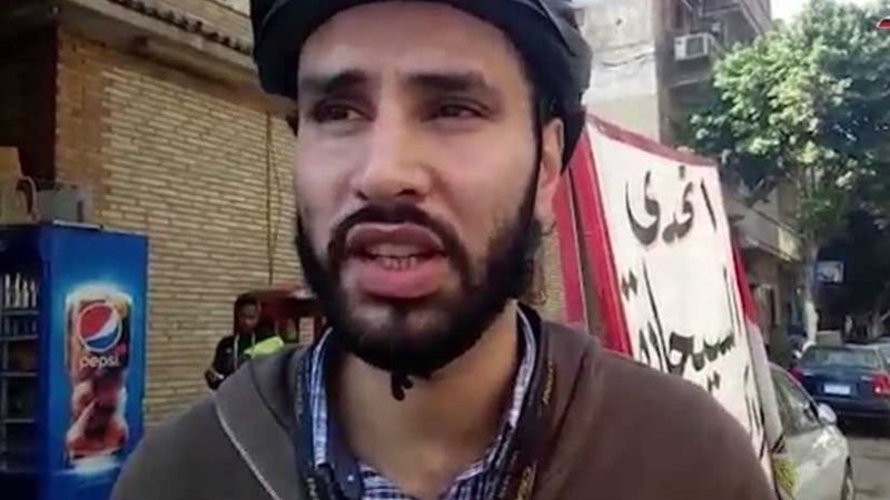 محمود يتحدى التدخين