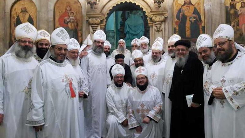 قداس وصفات الكاهن