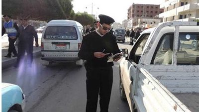 ضبط 2148 مخالفة مرورية و21 قطعة سلاح بدون ترخيص في حملة بالمنيا