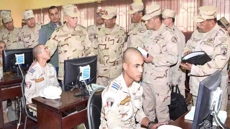 رئيس الأركان يتفقد