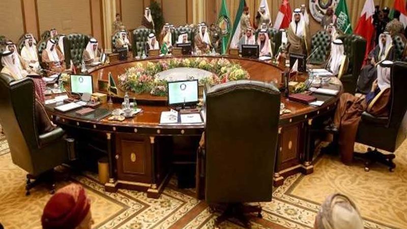 جلسة مغلقة لقادة