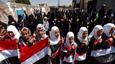 ميليشيات الحوثي تطلق النار على تظاهرة نسائية في صنعاء