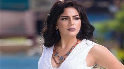 دنيا المصري تنضم لأسرة عمل 