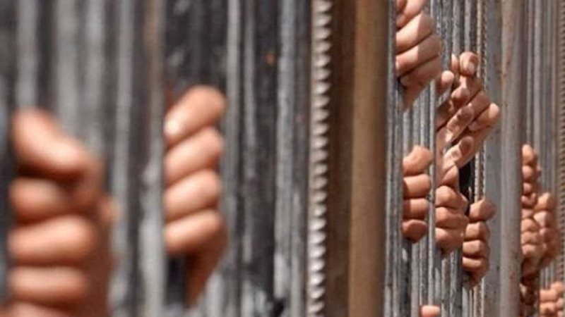 تأجيل محاكمة 6 موظفين