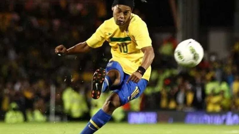 رونالدينيو يعتزل