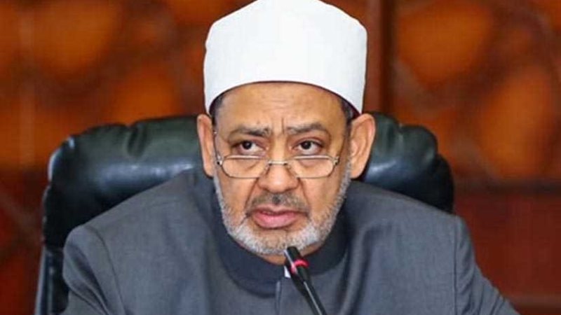 حكماء المسلمين يطالب