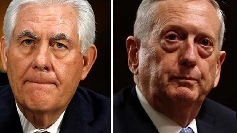 معارضون داخل البيت