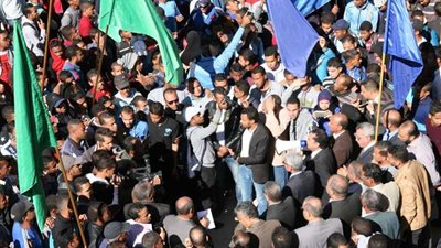 مسيرة طلابية حاشدة بجنوب الوادي تندد بإعلان القدس عاصمة لإسرائيل 