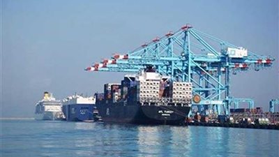 فتح بوغاز ميناءي الإسكندرية والدخيلة بعد تحسن الأحوال الجوية
