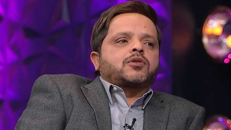 محمد هنيدي معلقاً