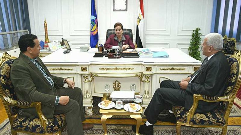 محافظ البحيرة تستقبل