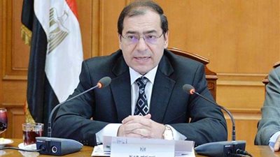 البترول: بدء التشغيل التجريبي لحقل ظهر