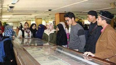 دار الكتب والوثائق تستقبل طلاب إندونيسيا (صور)
