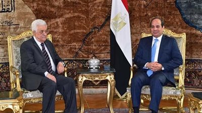 السيسي يبحث هاتفيا مع أبو مازن آخر مستجدات قرار ترامب بشأن القدس