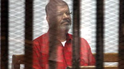 غدا إعادة محاكمة مرسى وآخرين بقضية اقتحام السجون