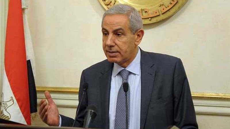 وزير الصناعة :995