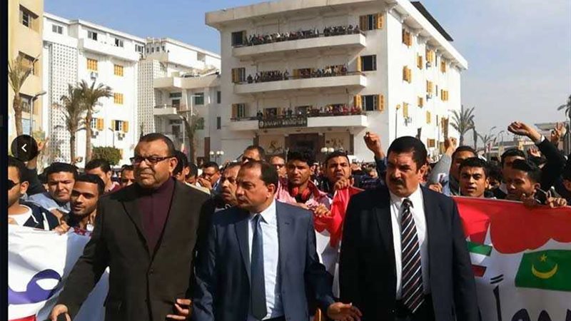 مظاهرات لـ 3 آلاف