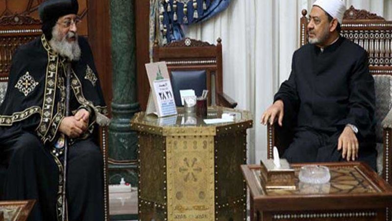 علماء مصر تشيد بقرار