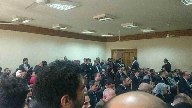 مشاجرة بالقفص في