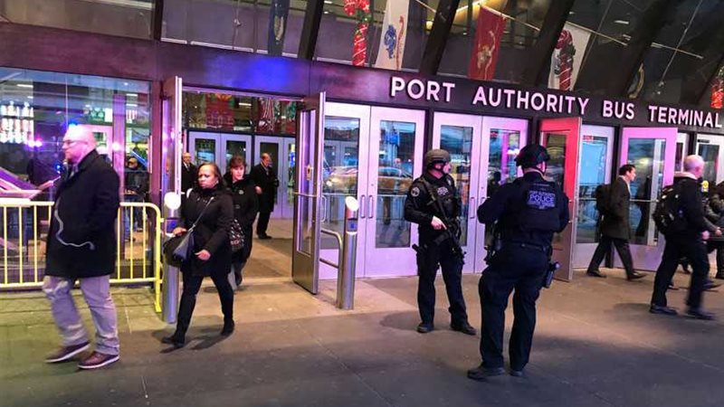 بنجلاديش تحقق مع