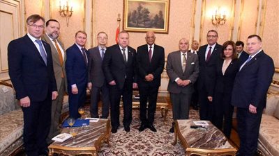 رئيس النواب يستقبل رئيسى لجنة الدفاع بالدوما الروسي.. و مجلس المستشارين الياباني