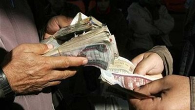 ضبط موظفين بحي منشأة ناصر لتقاضيهما رشوة