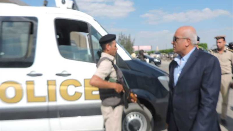 ضبط شخصين هاربين