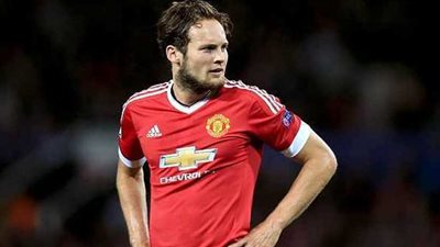 برشلونة يخطط لخطف مدافع مانشستر يونايتد