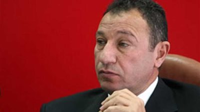 الخطيب ونائبه يتقدمان بالعزاء في وفاة نجم الزمالك