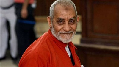 بدء رابع جلسات إعادة محاكمة بديع وآخرين في أحداث قسم العرب