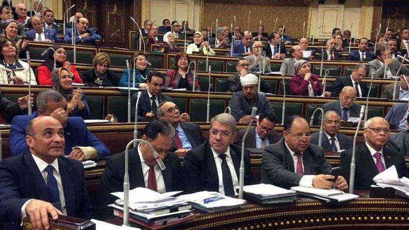 عبد العال يحيل قانونًا