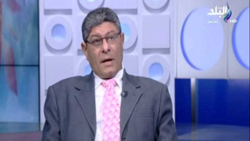 نقيب السياحيين يطالب