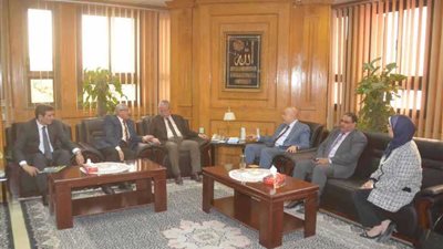 محافظ المنيا ورئيس الجامعة يطلقان القوافل التنموية برعاية هيئة الرقابة الإدارية