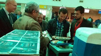 تحرير 6 محاضر نظافة وعدم حمل شهادات صحية لكافتيريا مطار أسيوط